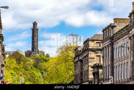 Blick auf Nelsons Denkmal auf dem Calton Hill in Edinburgh Stockfoto