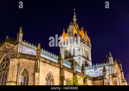 St Giles' Cathedral in Edinburgh in der Nacht Stockfoto