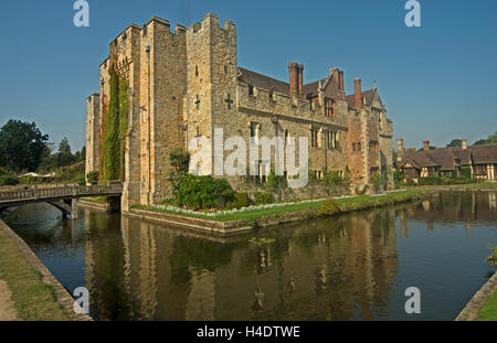 Heaver Burg und Tudor Cottages, Kent, England Stockfoto