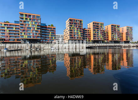 Prager Apartmenthaus am Flussufer der Moldau, Prag Marina Häuser Holesovice Prag, Tschechische Republik Wohn Stockfoto