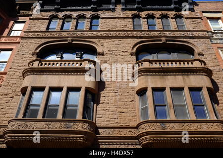 renovierte historische Wohnhäuser am Malcolm X Boulevard in Harlem, Manhattan, New York City, USA Stockfoto