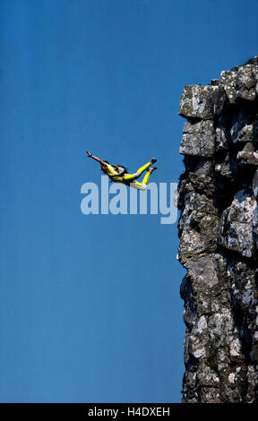 Russell Powell Basis 230 BASE-Jumping Cheddar Gorge Avon England Großbritannien Doug Blane Extreme Xtreme Sport Fotografie Foto Stockfoto