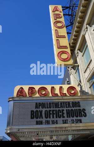 Zeichen des Apollo Theaters in das Theatergebäude. Harlem,Manhattan.New York City, USA Stockfoto