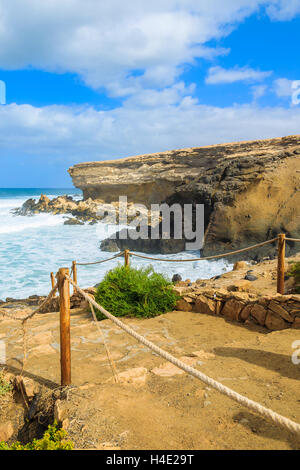 Ein Blick auf die Küste in der Nähe von La Pared Strand Sicht, Fuerteventura, Kanarische Inseln, Spanien Stockfoto