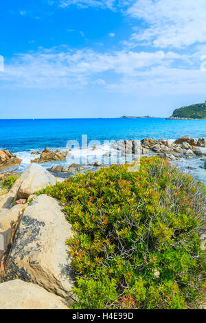 Eine Ansicht von Villasimius Sandstrand, Insel Sardinien, Italien Stockfoto