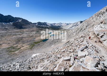 Auf dem Gipfel am Mather Pass auf John Muir Trail Sierra Nevada Mountains, Kalifornien, Vereinigte Staaten von Amerika, Nordamerika Stockfoto