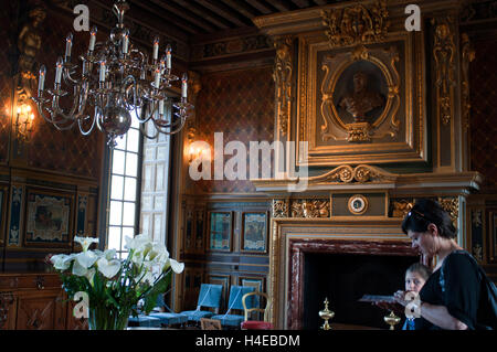 Schloss Cheverny. Im Inneren der Burg. Erbaut zwischen 1624 und 1630 von dem Bildhauer-Architekten von Blois, Jacques Bougier. Loire-Tal, Frankreich. Cheverny, ein Schatz für die Liebhaber von Tim und Struppi. Die Burg, die Hergé zeichne die berühmten Moulinsart Kapitän Haddock inspiriert, ist eine Mischung aus klassischen und populären Kunst. Stockfoto