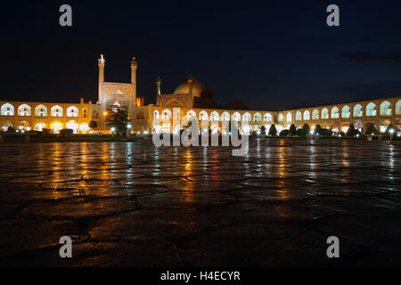 Am späten Abend, Naqsh-e Jahan Square auch bekannt als Imam Platz, Isfahan, Iran Stockfoto