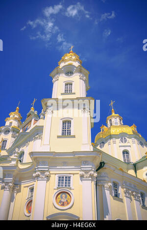 Vorderansicht der Kathedrale des Dormition Potschajew Lawra. Stockfoto