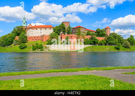 Eine Ansicht des Wawel-Schloss am Ufer der Weichsel in Krakau Stadt, Polen Stockfoto