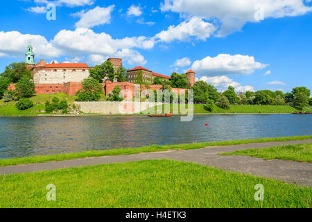 Königsschloss und Weichsel Fluss an schönen Sonnentag, Polen Stockfoto