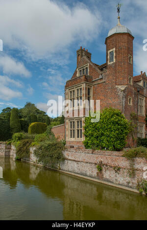 Graben und Kentwell Hall, Long Melford, Suffolk, England Stockfoto