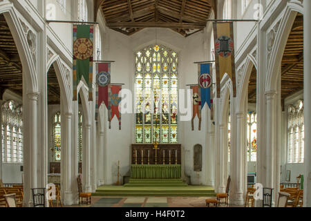 Chor und Altar der St. Johann Kirche, Thaxted, Essex, England Stockfoto