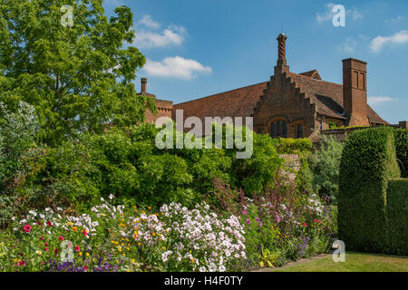 West-Garten und alten Palast, Hatfield, Hertfordshire, England Stockfoto