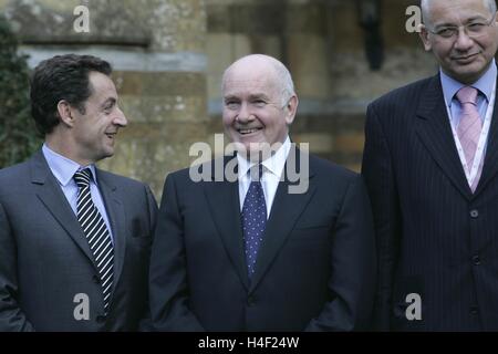 ABGEBILDET) L) Nicolas Sarkozy, Frankreich, die Heimat Hauptsekretärin John Reid, Ludwik Dorn, Polen. Stockfoto
