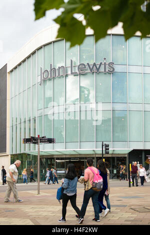 Exeter, Devon, England, UK - 28. September 2016: John Lewis Department Store Fassade an der High Street in Exeter. Stockfoto