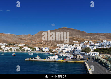 Karavostasis Dorf auf Folegandros Inseln in den frühen Morgenstunden. Stockfoto