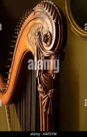 Detail einer klassischen Harfe hautnah Stockfoto