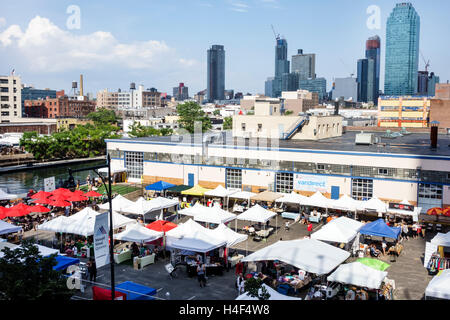 New York City, NY NYC Queens, Long Island City, LIC Flea & Food, Markt im Freien, Verkäufer, Stände, Stände, Shopping Shopper Shopper einkaufen Geschäfte Marktmärkte Stockfoto