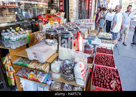 New York City, NY NYC Lower Manhattan, Chinatown, Straßenszene, Geschäft, Shopping Shopper Shopper Geschäfte Geschäfte Markt Märkte Marktplatz Kauf Verkauf, Einzelhandel Stockfoto