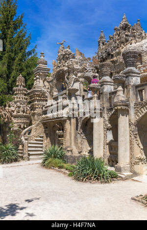 Le Palais Ideal, Ideal-Palast von Ferdinand Cheval, Hauterives, Departement Drome, Frankreich Stockfoto