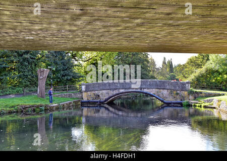 Grad II aufgeführten Brücke, erbaut im Jahre 1816 von einer Unterführung Nord Ende der Riverside Park, West End, Southampton. Stockfoto