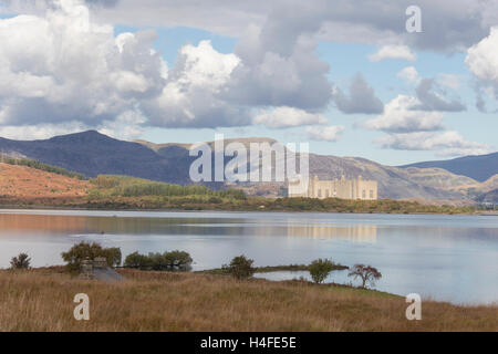 Die stillgelegten Trawsfynydd Nuclear Power Station, Snowdonia-Nationalpark, Gwynedd, Wales. Stockfoto