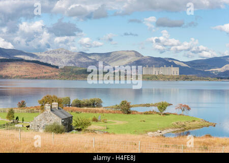 Die stillgelegten Trawsfynydd Nuclear Power Station, Snowdonia-Nationalpark, Gwynedd, Wales. Stockfoto