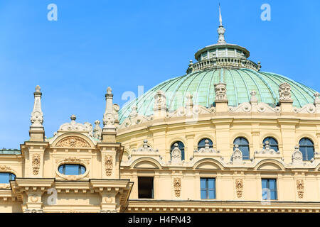 Schöne Architektur der Kuppel Slowackiego Theater in Krakau, Polen Stockfoto