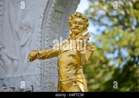 Johann Strauss-Statue befindet sich im Stadtpark, Wien, Österreich Stockfoto