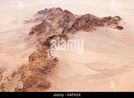 Blick über Lodge während der Heißluftballon, Namib-Naukluft-Nationalpark, Namibia Stockfoto