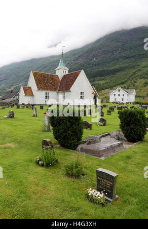 Die alte Stabkirche, Olden, Norwegen Stockfoto