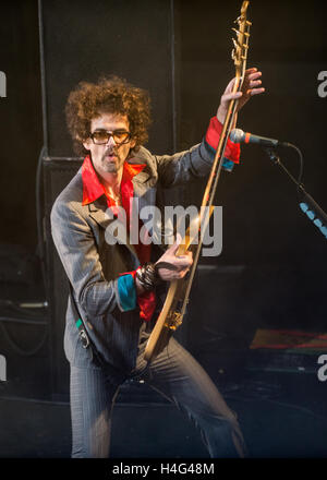 Frankie Poullain von The Darkness im The Regency Ballroom in San Francico Blast of Our Kind Tour durchführen. Stockfoto