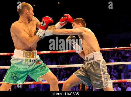 Echo Arena Liverpool, UK 15. Oktober 2016. Tony Bellew V BJ Flores Matchroom Boxing Fight Night.  Luke Campbell (Hull) Vs Derry Mathews (Liverpool) während des Kampfes WBC Silber International Lightweight Championship im Echo Arena Liverpool Credit: Stephen Gaunt/Touchlinepics.com/Alamy Live News Stockfoto