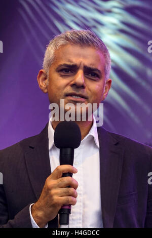 London, England, Vereinigtes Königreich. 16. Oktober 2016: The Mayor of London, Sadiq Khan, Eröffnung der London Diwali-fest auf dem Trafalgar Square, Lond Stockfoto