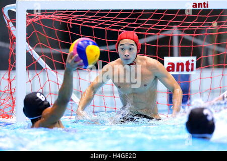 Tatsumi internationale Schwimmbad, Tokio, Japan. 9. Oktober 2016. Joji Takashima (), 9. Oktober 2016 - Wasserball: Der 92. All Japan Water Polo Championship, Herren 3. Platz match zwischen Nippon Sport Science University 20-10 Waseda-Universität bei Tatsumi International Swimming Pool, Tokio, Japan. © AFLO SPORT/Alamy Live-Nachrichten Stockfoto