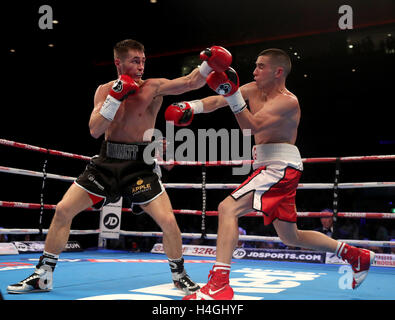 Ryan Burnett übernimmt Ryan Farrag für die BBBofC britischen Bantamgewicht in der Echo Arena Liverpool. Stockfoto