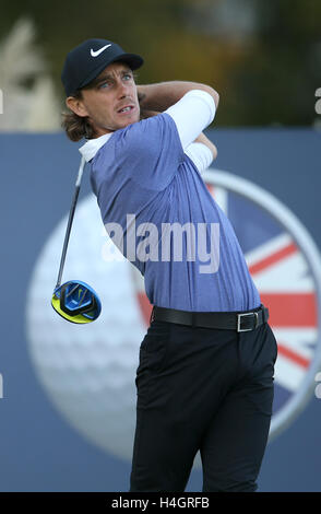 Englands Tommy Fleetwood tagsüber vier von The British Masters in The Grove, Chandler's Cross. Stockfoto