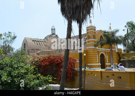 BARRANCO, PERU - 18. Oktober 2015: La Ermita Kirche. Liegt in der historischen Barranco Bezirk das verlassene Kirchengebäude Stockfoto