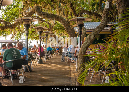Kappe auf dem Wasser in St. Augustine bietet frische Meeresfrüchte in einem natürlichen Hafen Einstellung auf den Intracoastal Waterway. Stockfoto