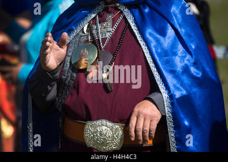 Schamanen während eines Rituals am Festival Erdyn Spiele (Erdyn Naadan) im Irkutsker Gebiet in der Nähe von Baikalsee, Russland Stockfoto