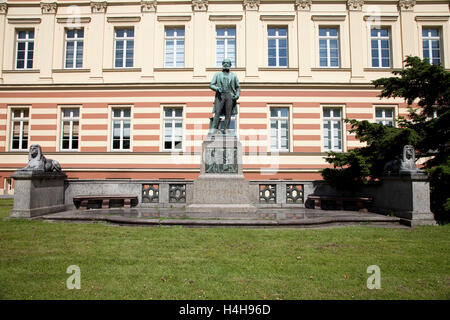 August Kekulé Memorial, Universität, Mikrobiologie und Biotechnologie, Bonn, Rheinland, Nordrhein-Westfalen Stockfoto