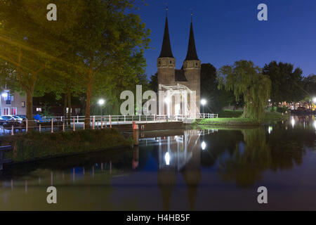 Nacht Osttor, Oostpoort, Delft, Niederlande Stockfoto
