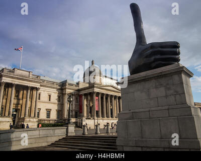 "Wirklich gut" Statue, vierte Sockel, Trafalgar Square, London UK Stockfoto