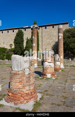 Romanische Basilika Ruinen, San Giusto, Triest, Friaul-Julisch Venetien, Italien Stockfoto