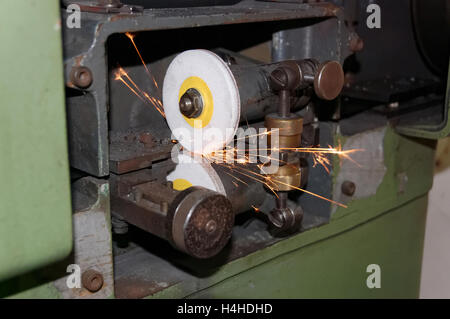 Mechanische Stein zum Schärfen von Messern von Split Maschinen für Leder Stockfoto