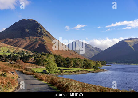 Lake Wastwater Wasdale Blick auf große Giebel. (Mitte). Stockfoto