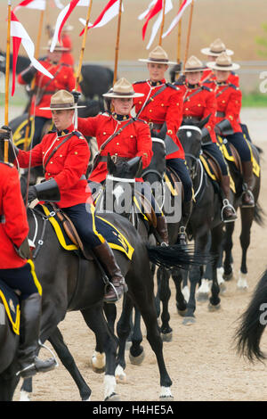 Unser Stolz RCMP Durchführung ihrer musikalischen Fahrt Leistung auf dem Messegelände Ancaster bei 630 Trinity Road in Ancaster, Ontario Stockfoto