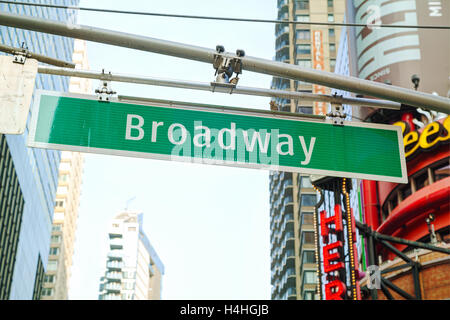 -NEW YORK 04. SEPTEMBER: Broadway Ortsschild am 4. September 2015 in New York City, New York. Stockfoto