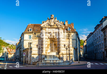 Fontaine De La Place Jean-Kornett in Besancon, Frankreich Stockfoto